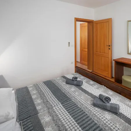 Awesome Home In Golubovo With House Sea View Ferienhaus Gajana