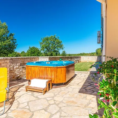 بيت للعطل Cozy In Golubovo *