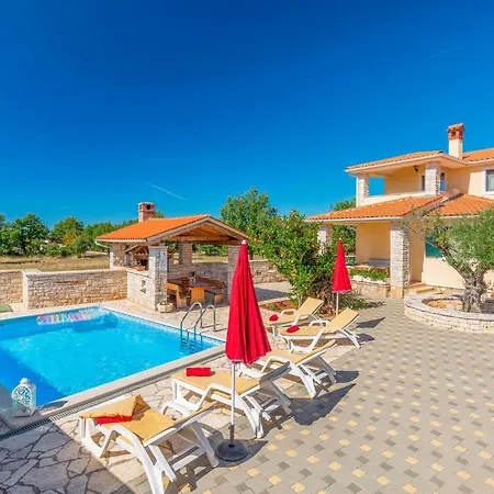 Beautiful In Golubovo Casa vacanze